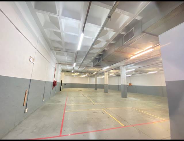 749M² WAREHOUSE TO LET IN RANDBURG CENTRAL